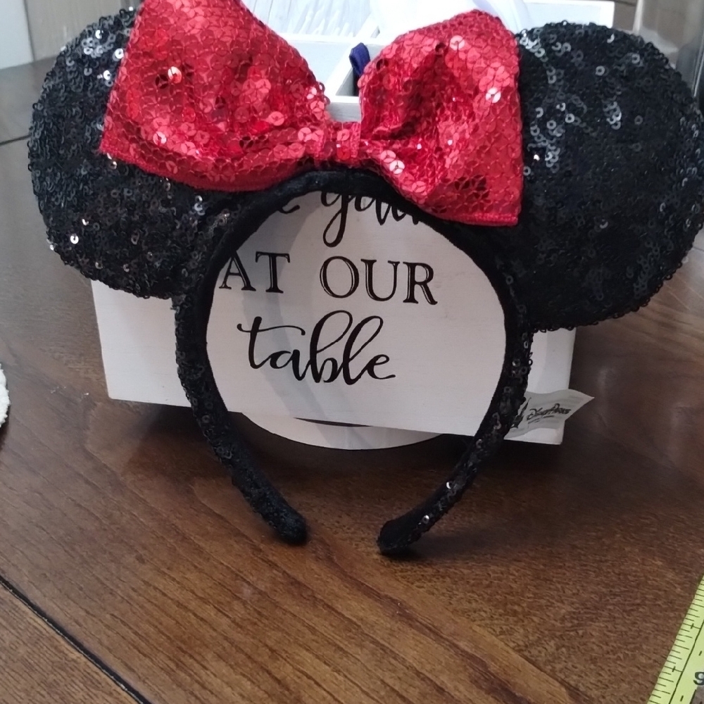 Disney Red and Black Sequin Minnie Mouse Hair Accessory